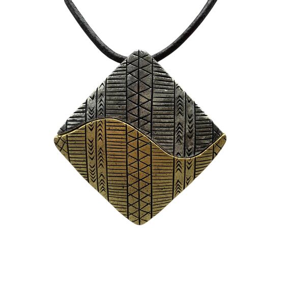 Chicos Choker Pendant Necklace Aztec Design Metal Silver Gold Tone Black Leather - Picture 2 of 8